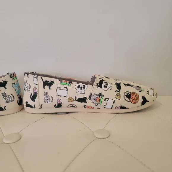 Toms Classic Halloween Black Cat Belmont Womens Slip On Flats Shoes Size 8 NWT - Picture 11 of 12